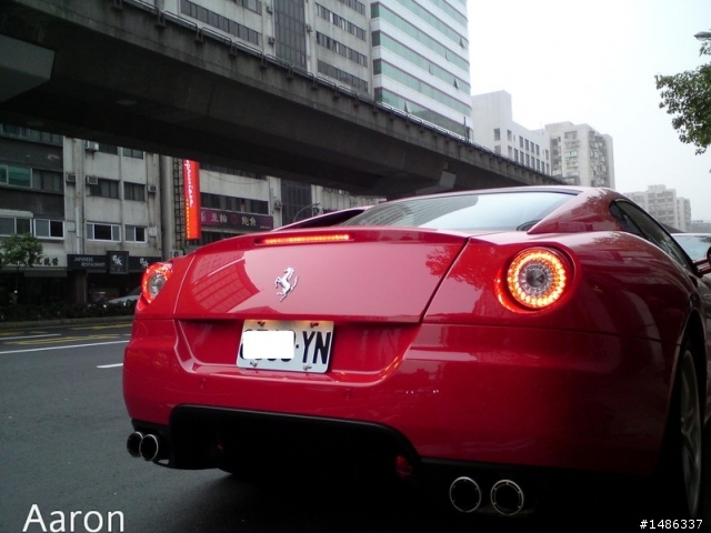 黑小牛 & 紅599