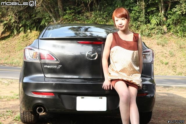 2010 NEW MAZDA 3+好正點的小妞