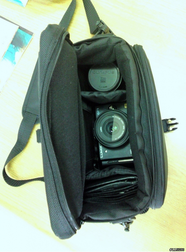 分享我的GF1新包包~PGS19XEK Lumix G Series Case