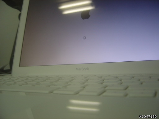 [非專業開箱-圖多] Macbook 小白快速開箱...圖片有點糊..