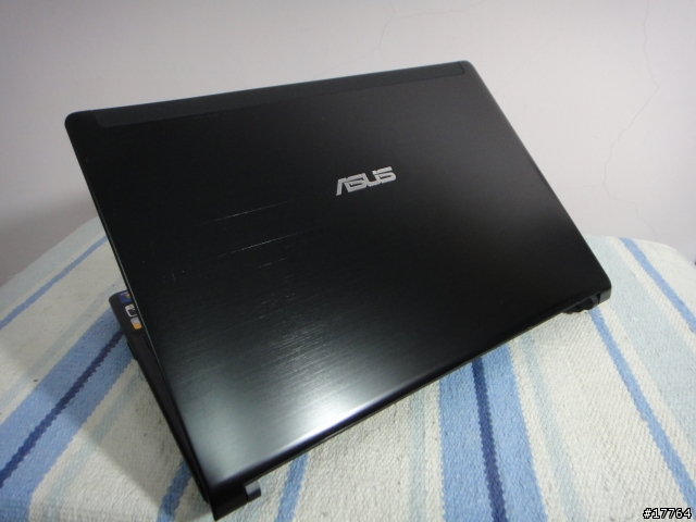 『外型再進化 輕薄美型機 』ASUS UL30Vt