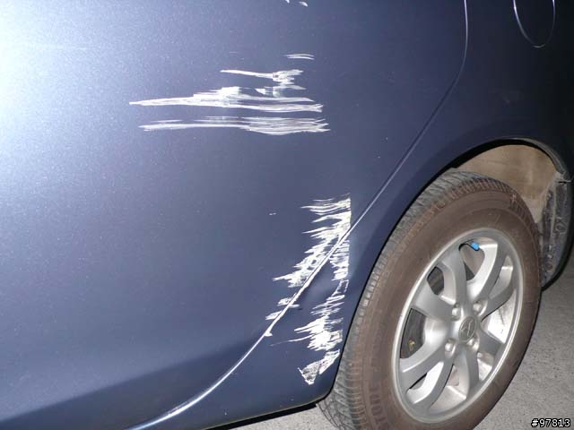 [求助]車門A到牆壁，如何處理較好?