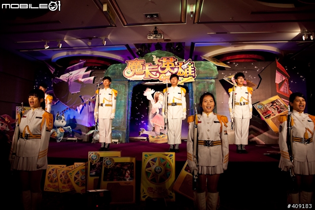 [採訪]豆花妹秀操槍術！《魔卡英雄Online》上市記者會