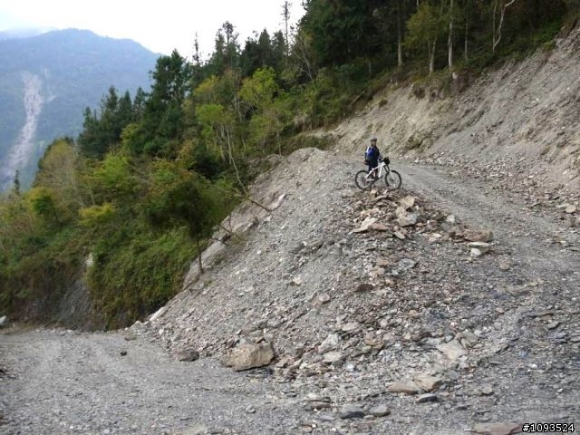 沙溪林道路不通,轉戰多納林道去!