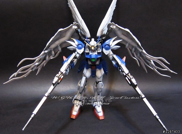 BOM小弟第四彈   PG-Wing GUNDAM Zero Custem  之嘔心泣血之作