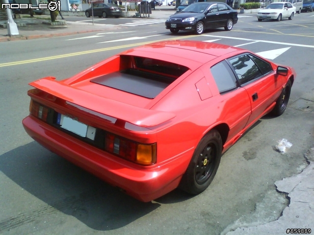 上班路上巧遇LOTUS ESPRIT