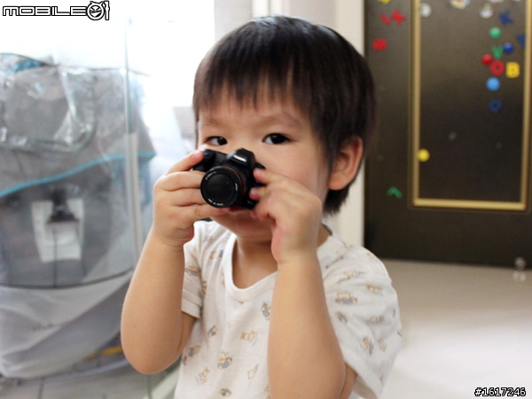 Canon機皇現身!!!? "Canon 5D Mark II" 造型隨身碟