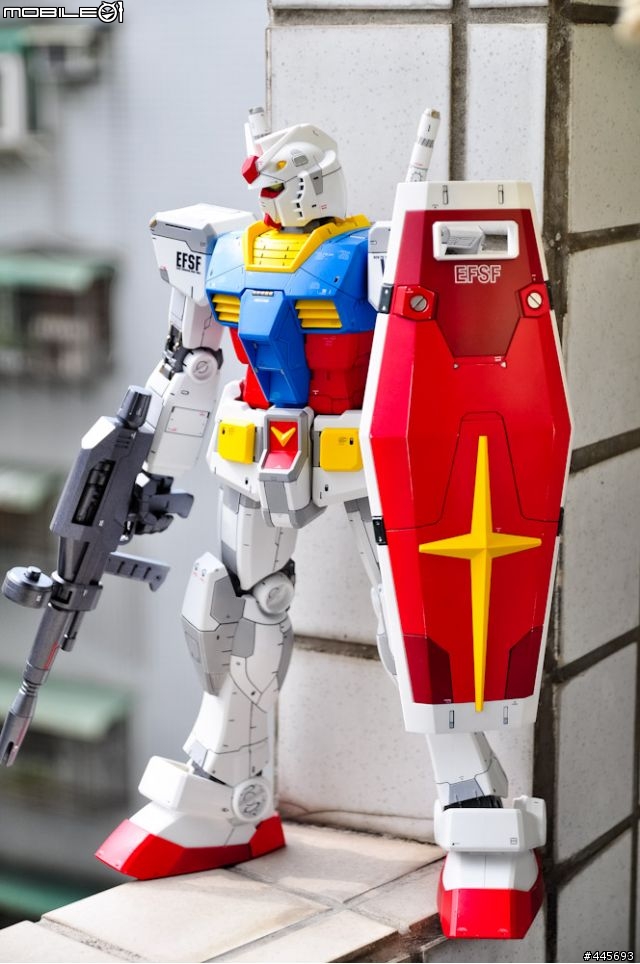 1:48 30th RX-78鋼彈  還真的蠻大隻的(圖多)補圖9/17
