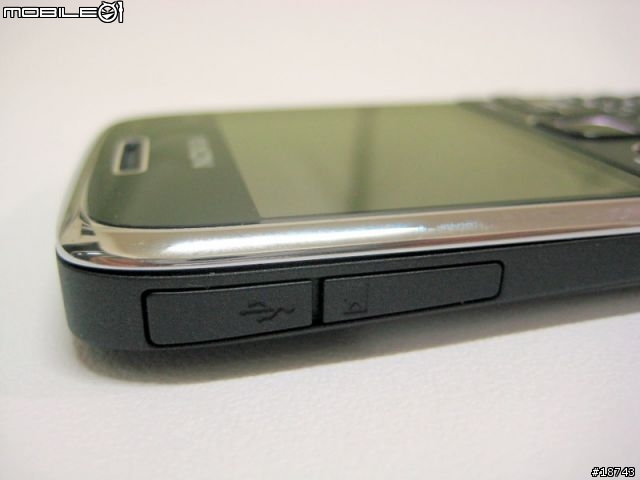 [分享] Nokia E72 隨時隨地，一手掌握工作優勢