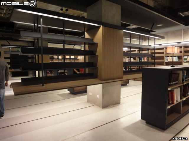 實踐大學新圖書館開箱文(圖多)!!!(啊箱勒= =)