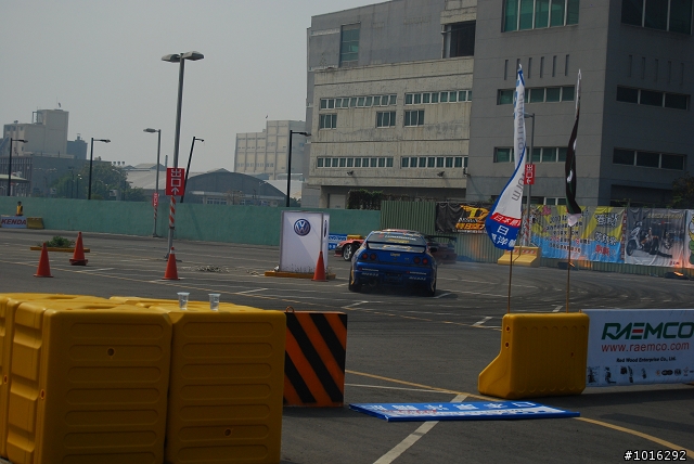 575、大黃蜂&R35 in夢時代