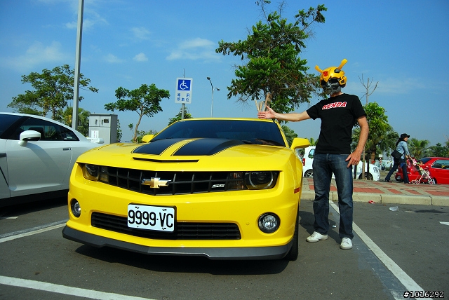 575、大黃蜂&R35 in夢時代