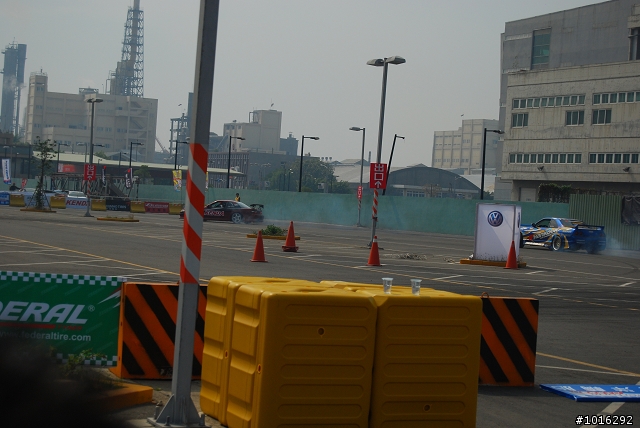 575、大黃蜂&R35 in夢時代