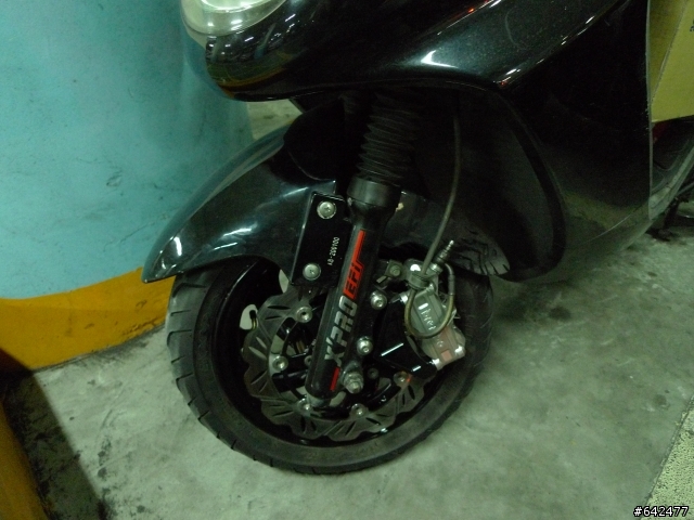 [七年老RV180 efi拉皮大改造 第一彈!]brembo輻卡+大螃蟹+arrow碳纖維管+BITUBO後避震!