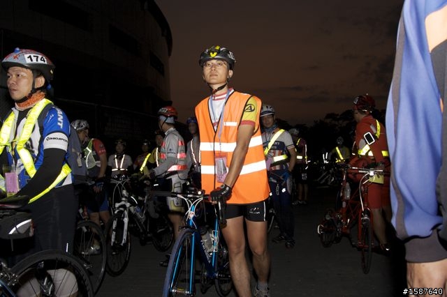 偷‧拍   2/27瘋300K選手英姿  選手們，敬請自行取用^^