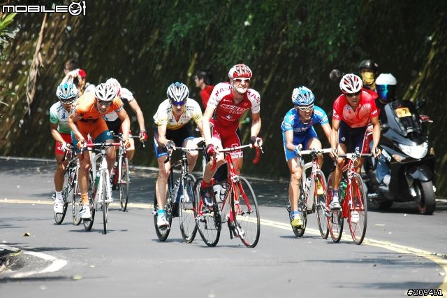 環台賽第6站第2登山點前1KM，PRO也是騎得很辛苦