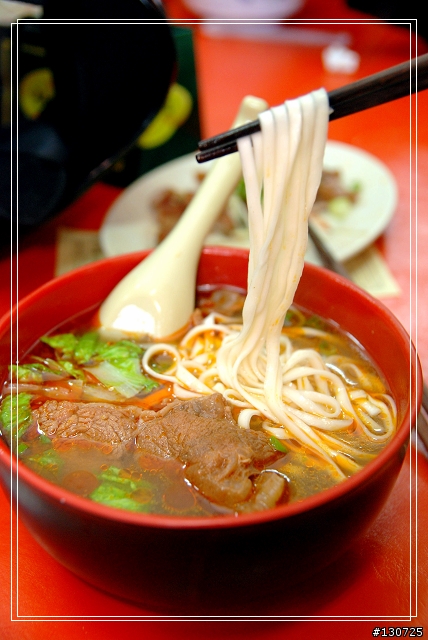 三坑子老街(阿秋姨牛汶水)+關西美食一條街(四美食)