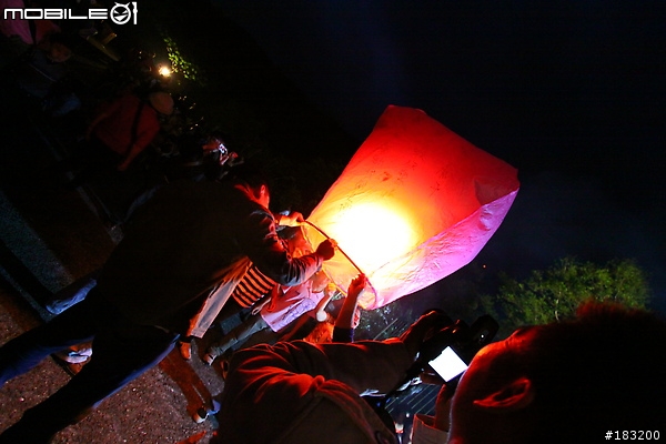 2010 年 02.08 平溪放天燈( 50D )