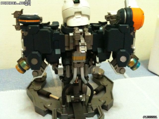 【心得】FORMANIA RX-93 NU鋼彈 半身胸像...開箱文