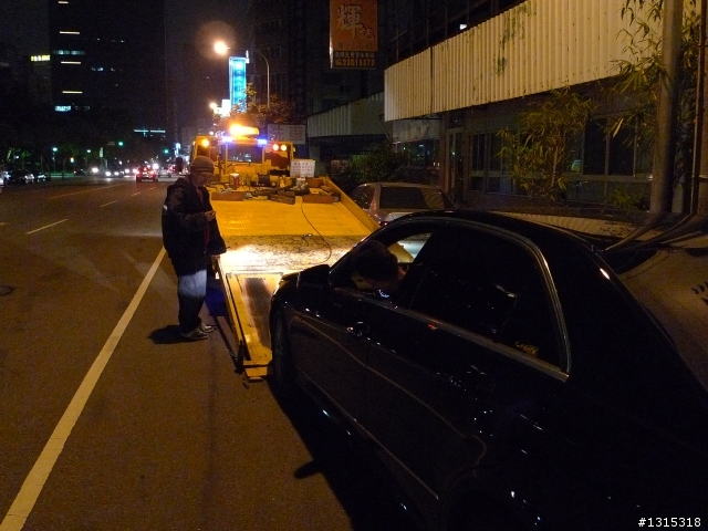 2011/11新增W212第四次顧路...賓士冷處理!! 請網友評分這樣夠不夠檸檬
