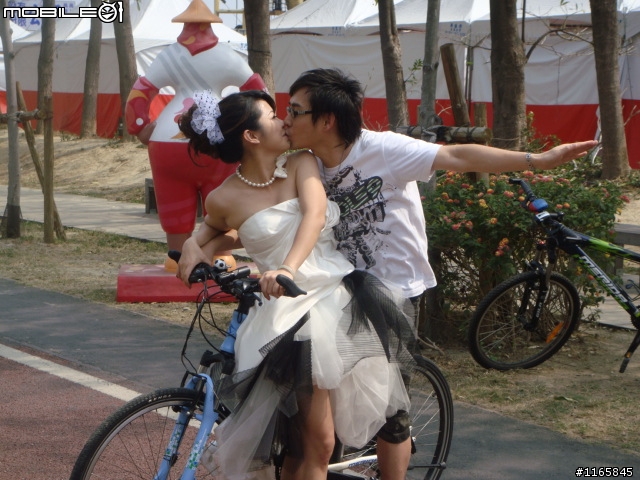 【分享】請01的車友為夢團因騎車認識.交往.攜手共渡一生的新人獻上祝福