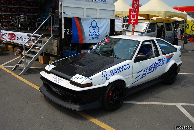 575、大黃蜂&R35 in夢時代