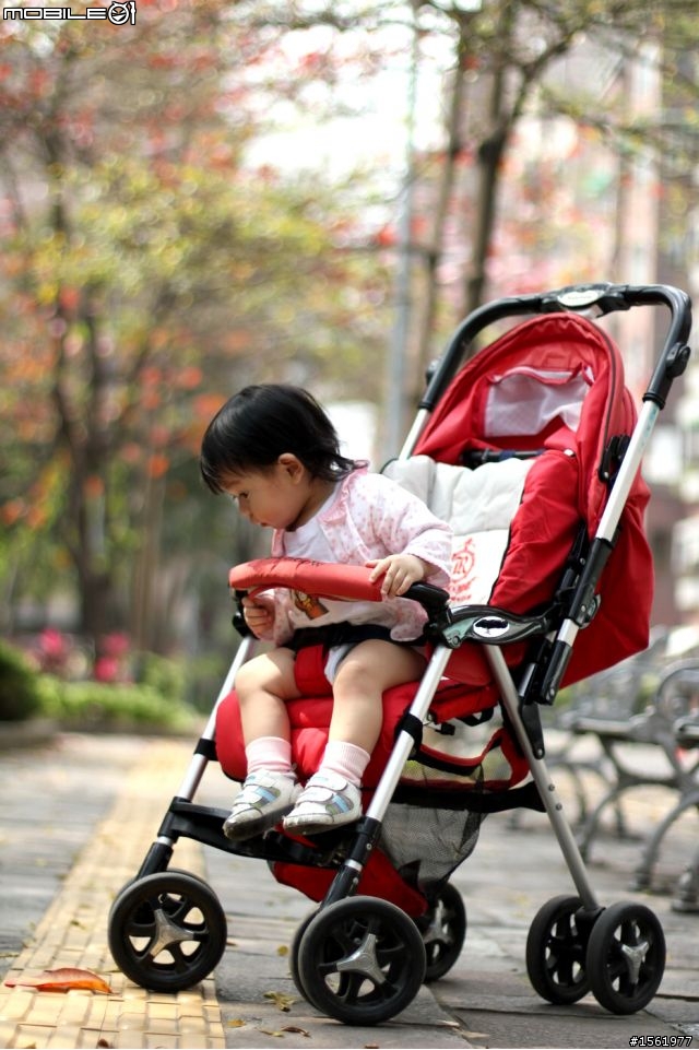 Canon 550D+50mm F1.4 戶外拍小孩