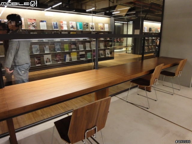 實踐大學新圖書館開箱文(圖多)!!!(啊箱勒= =)