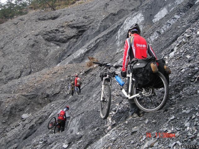 能高越嶺單車行---大崩壁 狀況