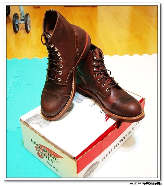 [分享]再開一箱Red Wing 8111 (附實穿圖)