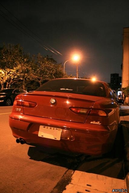 Red Alfa Romeo 156~