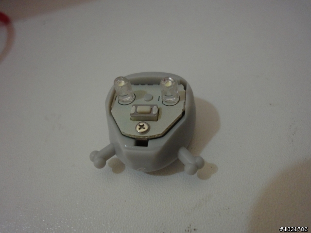 閃到瞎！爆亮骷髏燈SKULLY  分享