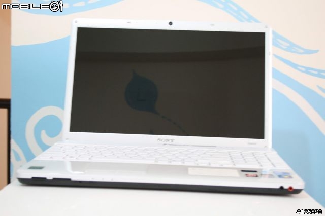Sony Vaio  VPCEB17FW/W 等很久之簡易開箱文