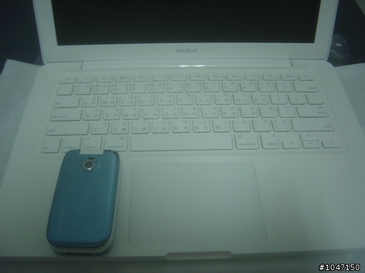 [非專業開箱-圖多] Macbook 小白快速開箱...圖片有點糊..