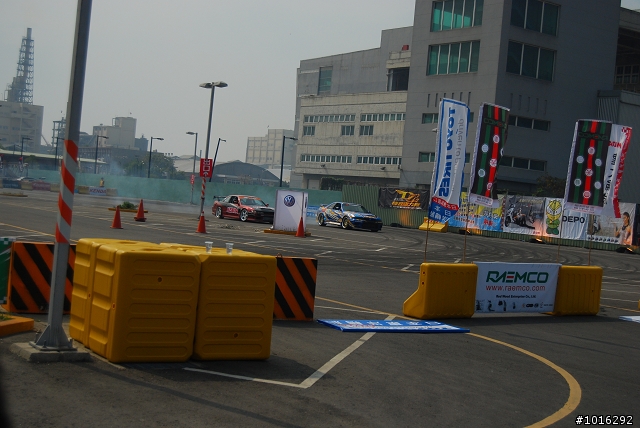 575、大黃蜂&R35 in夢時代