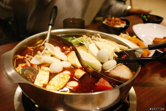 台南麻辣火鍋：[食記]旺季麻辣鴛鴦火鍋