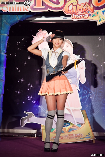 [採訪]豆花妹秀操槍術！《魔卡英雄Online》上市記者會