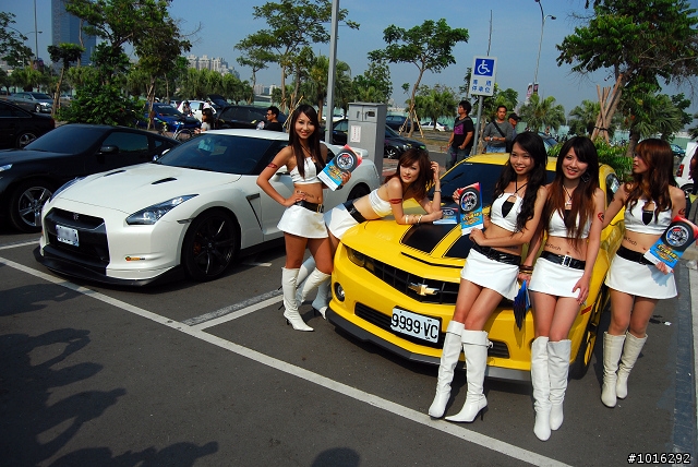 575、大黃蜂&R35 in夢時代