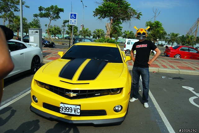 575、大黃蜂&R35 in夢時代