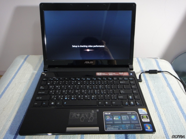 『外型再進化 輕薄美型機 』ASUS UL30Vt