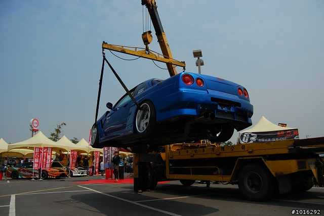 575、大黃蜂&R35 in夢時代