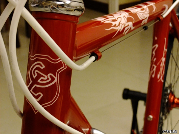 [開箱] 懷胎八月~女王的量身手工Colossi 鋼管車"RED DRAGON"