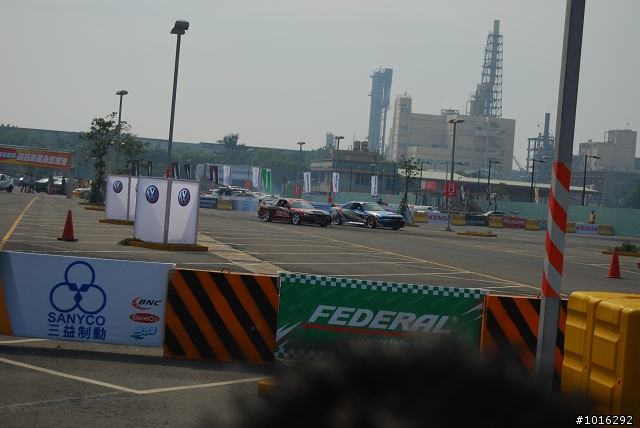 575、大黃蜂&R35 in夢時代