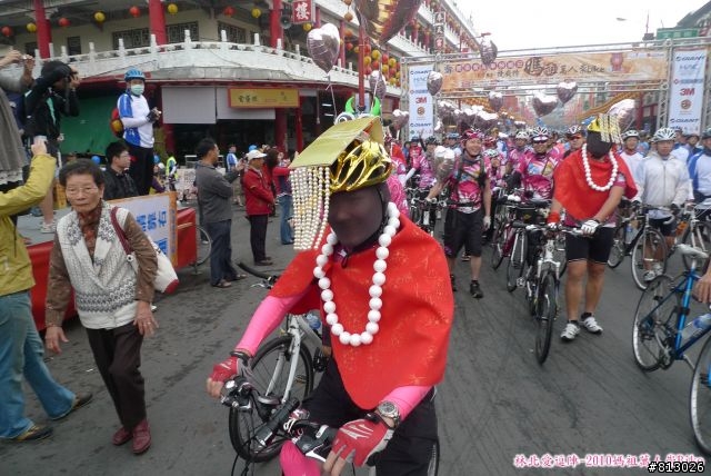 [分享]林北愛逗陣-2010媽祖萬人崇Bike（圖多）