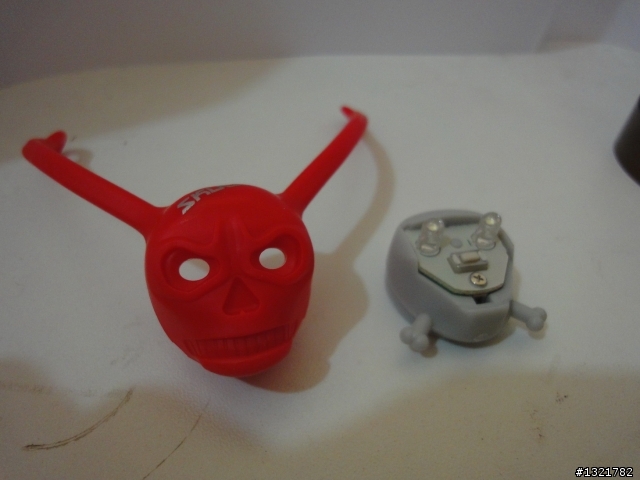 閃到瞎！爆亮骷髏燈SKULLY  分享