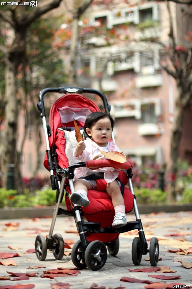 Canon 550D+50mm F1.4 戶外拍小孩