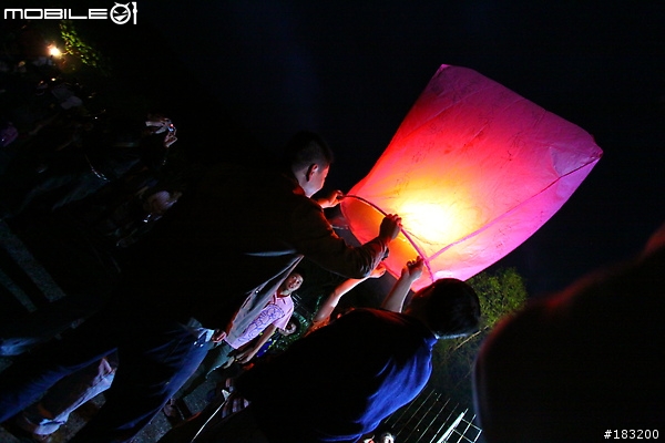 2010 年 02.08 平溪放天燈( 50D )