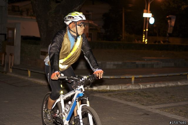偷‧拍   2/27瘋300K選手英姿  選手們，敬請自行取用^^