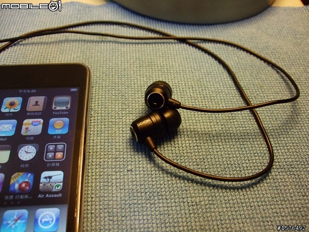 [不專業開箱]iPod Touch 3代 64G (包膜了，新增許多照片，就不開新版了)