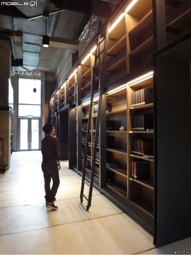 實踐大學新圖書館開箱文(圖多)!!!(啊箱勒= =)